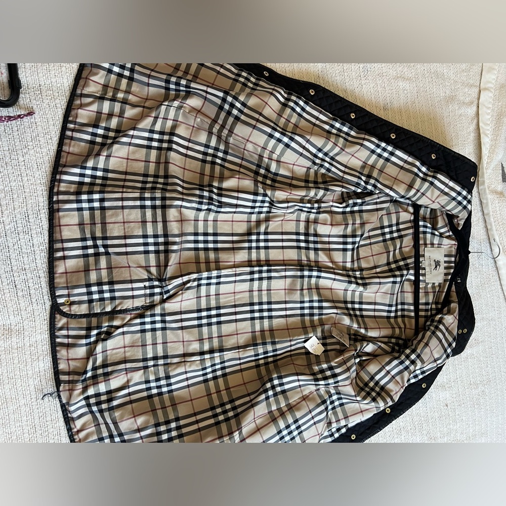 Women's Black Quilted Coat Burberry USA small - Picture 11 of 13